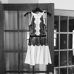 BCBG MAXAZRIA mini dress with lace